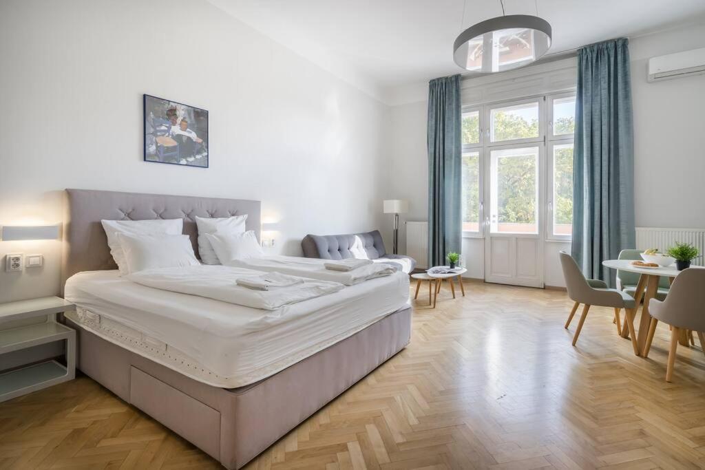 Klauzal Garden City Apartments بودابست المظهر الخارجي الصورة