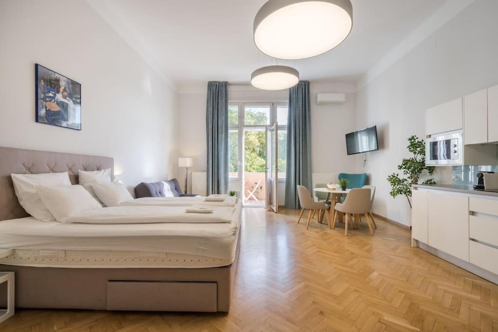 Klauzal Garden City Apartments بودابست المظهر الخارجي الصورة